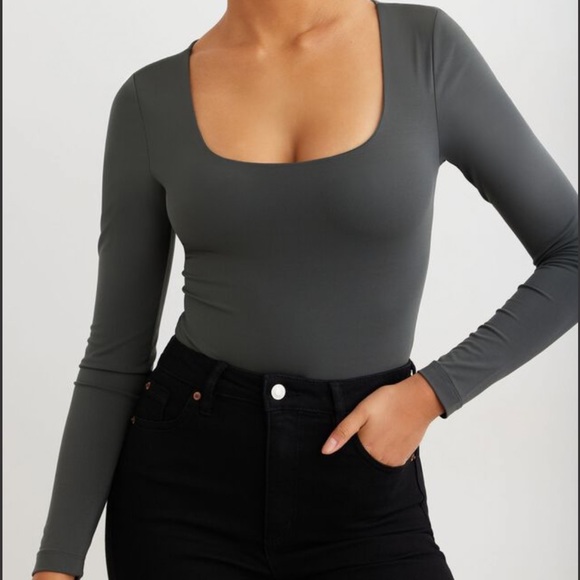 Sculpt Bodysuit (Dynamite) - Picture 2 of 5